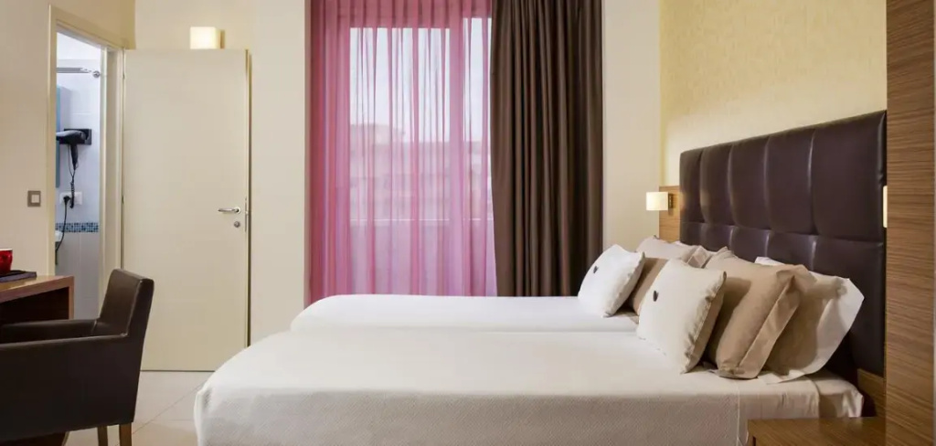 Superior Double room (full double bed)