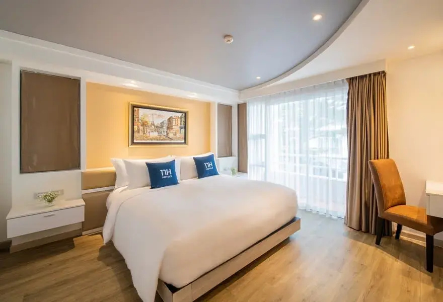 Premier Lagoon Double Suite (full double bed)