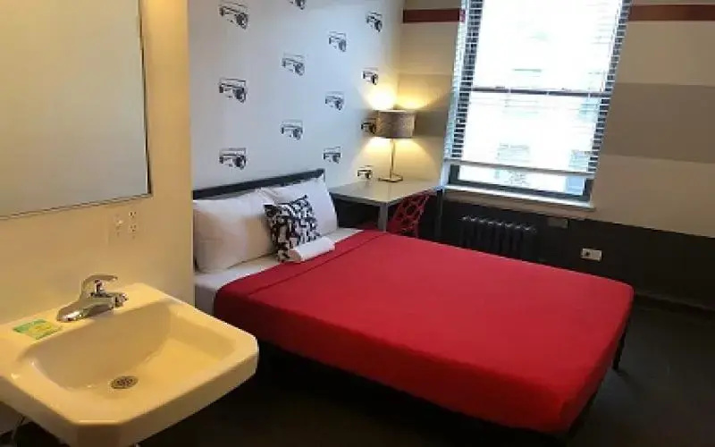 Deluxe Double room (full double bed)