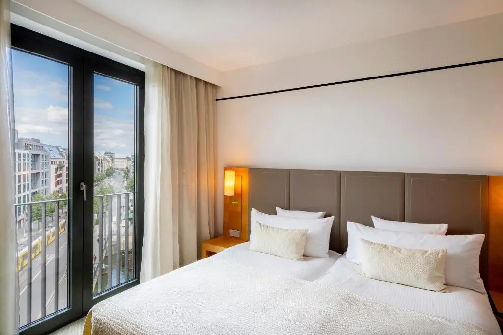 Premium Double room with river view (full double bed)
