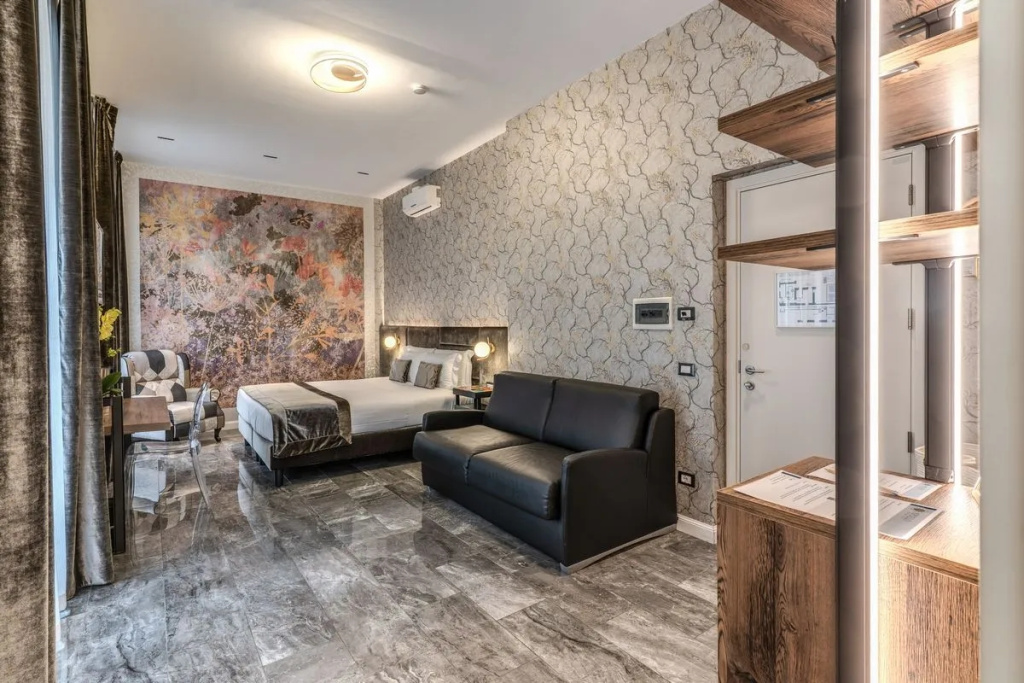 Double Suite (full double bed)