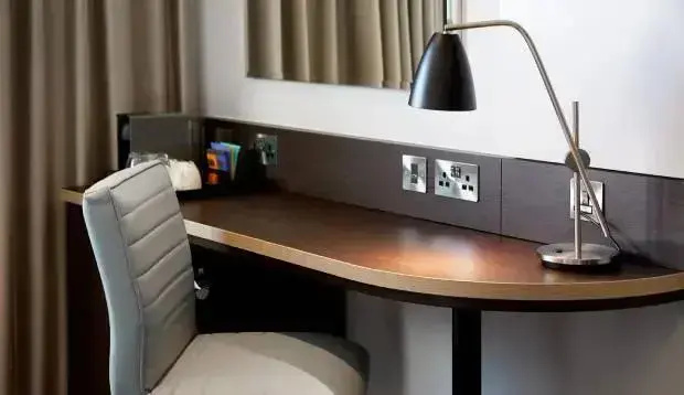 Premier Inn Manchester Salford Quays - Chambres