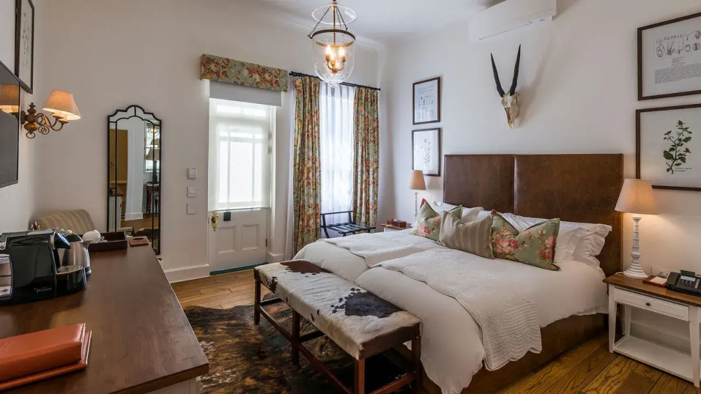 Standard Double room (full double bed)