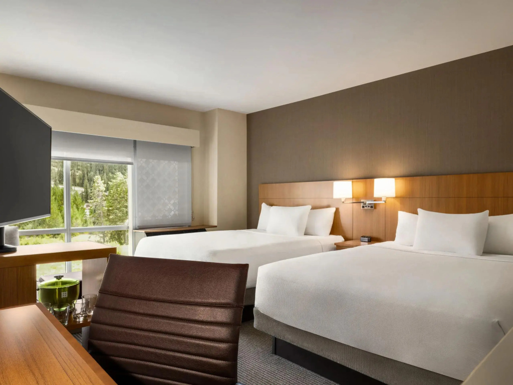 Accessible Double Suite (twin beds)
