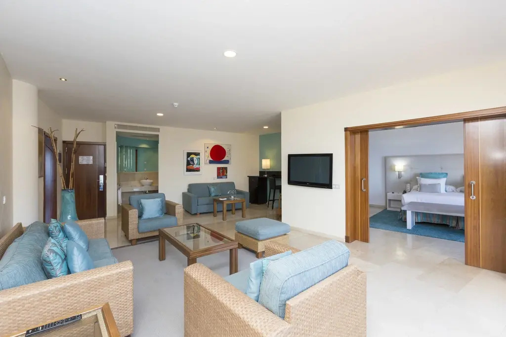 1 Bedroom Presidential Suite with sea view