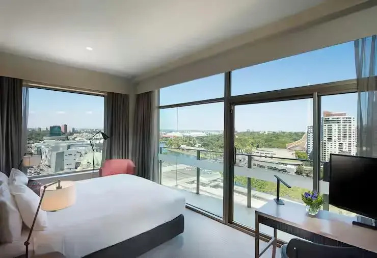 Skyline Double room with balcony (full double bed)