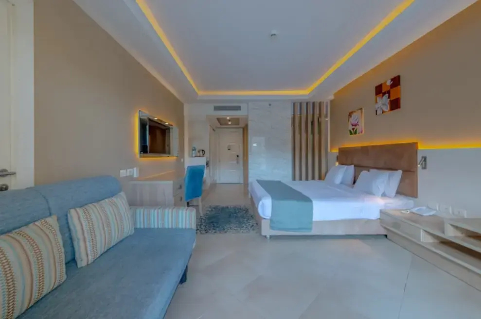 Double room (full double bed)