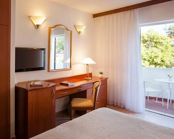 Classic Double room with balcony (twin beds)