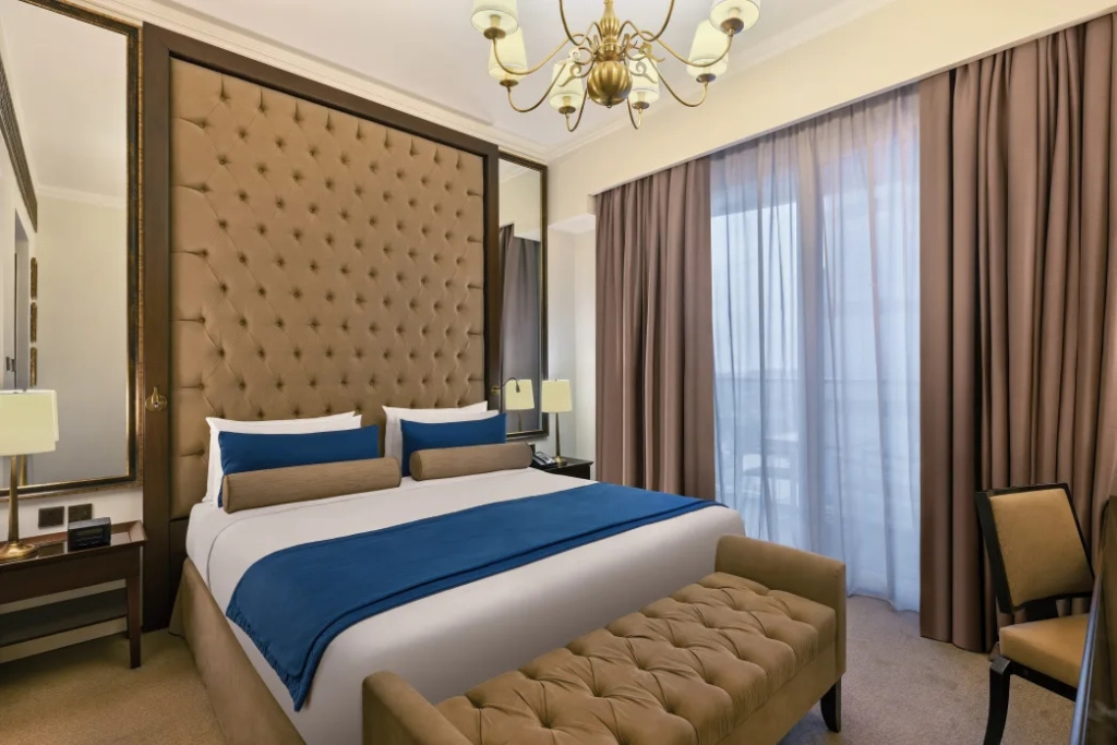 Deluxe Double Suite (full double bed)