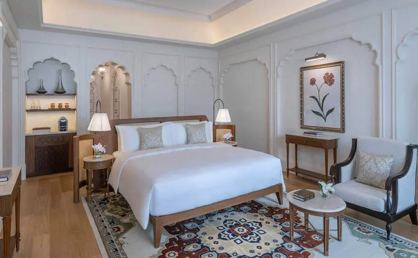 Chedi Grand Double room (full double bed)
