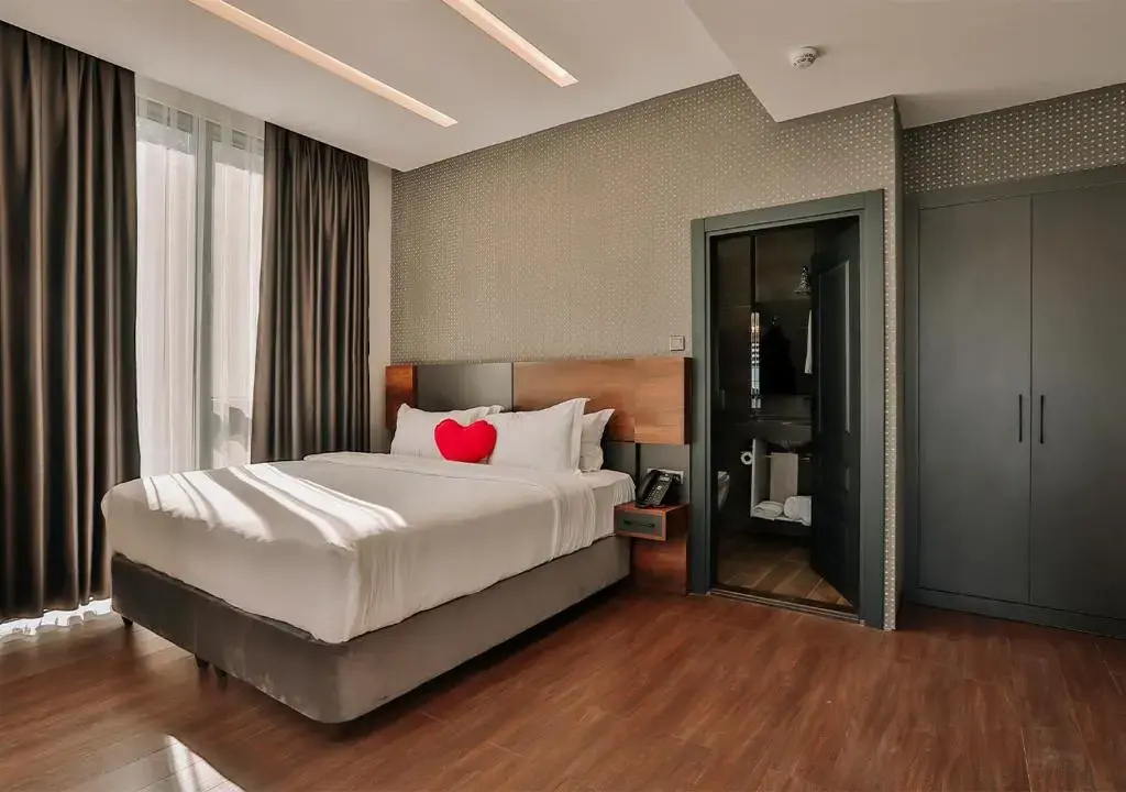 Suvva with Jacuzzi Double Suite with sea view (full double bed)