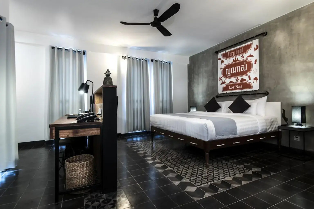 Executive Double Suite full double bed