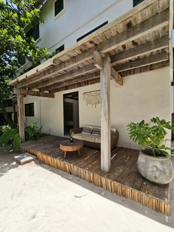 3 Bedrooms Large Unit