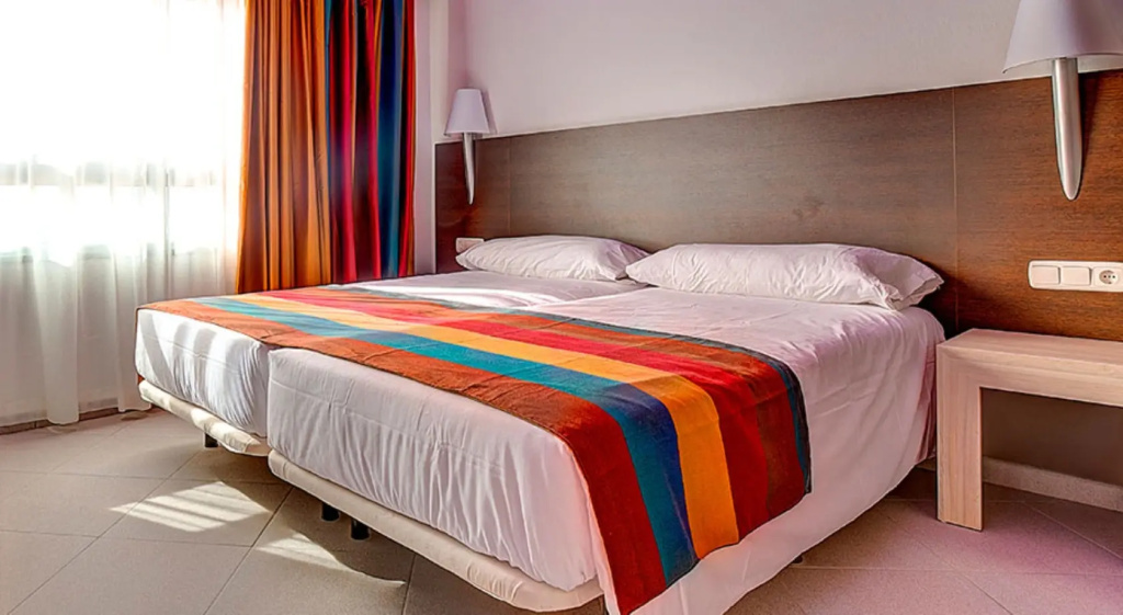 SBH Monica Beach Hotel - Chambres