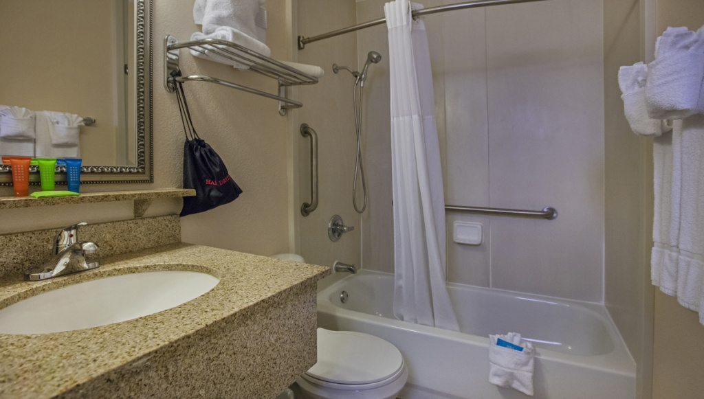 Sailport Waterfront Suites - Chambres
