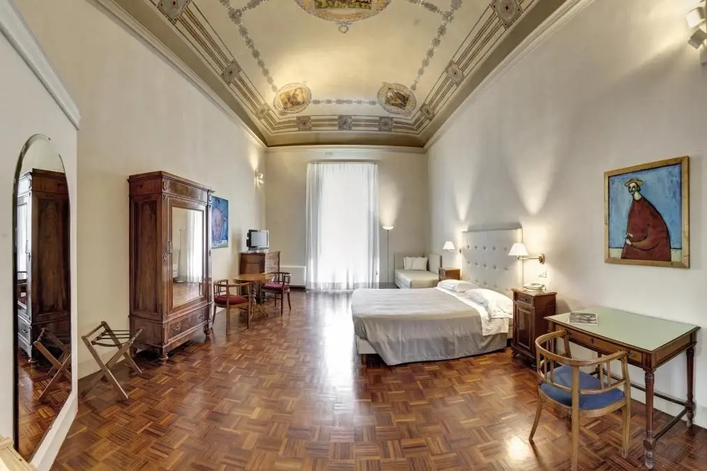 Nineteenth Century Double Suite (full double bed)