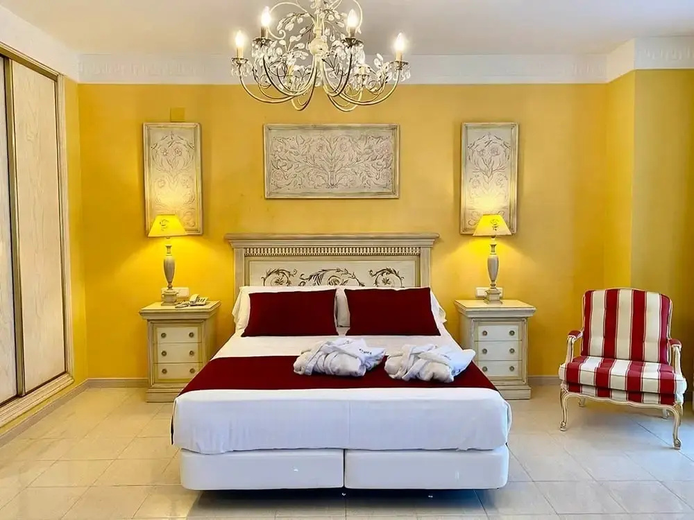 Victoria Junior Suite