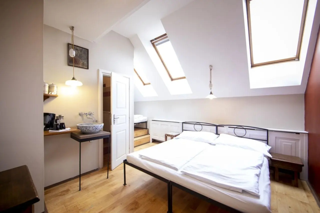 Triple room