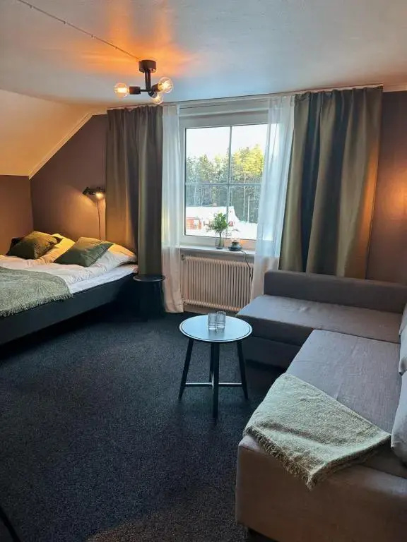 Double Suite (twin beds)