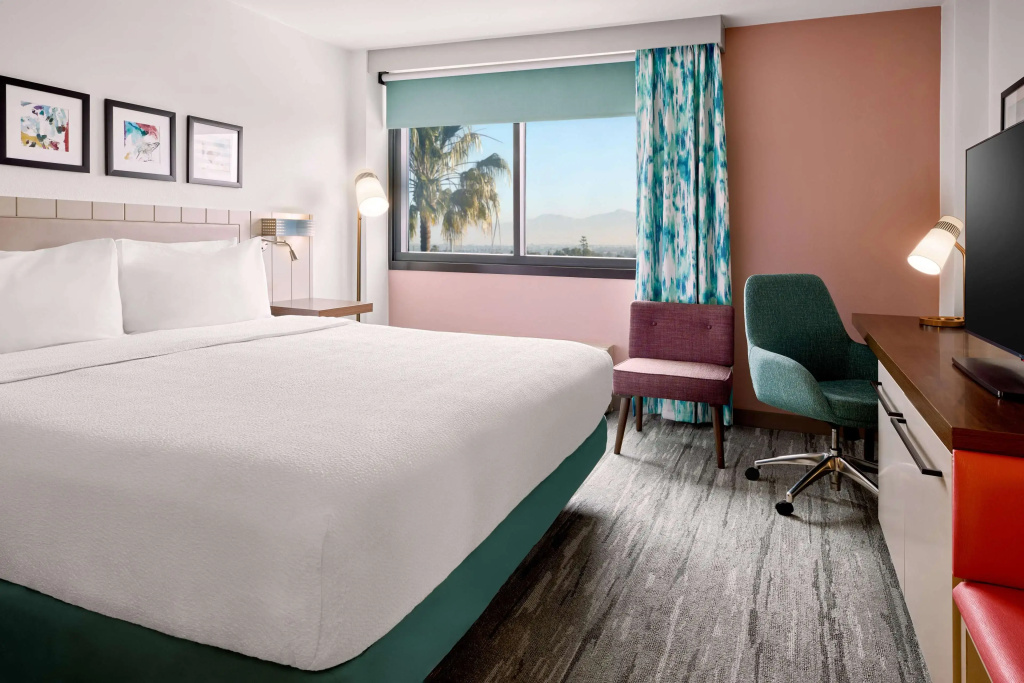 Отель Hilton Garden Inn LAX Los Angeles Airport — фото