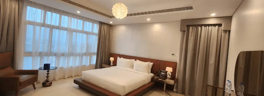 5 Bedrooms Ocean Breeze Suite