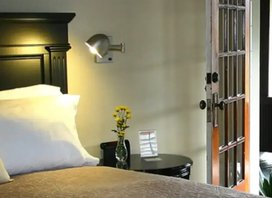 No.109 C'est Magnifique Double room (full double bed)