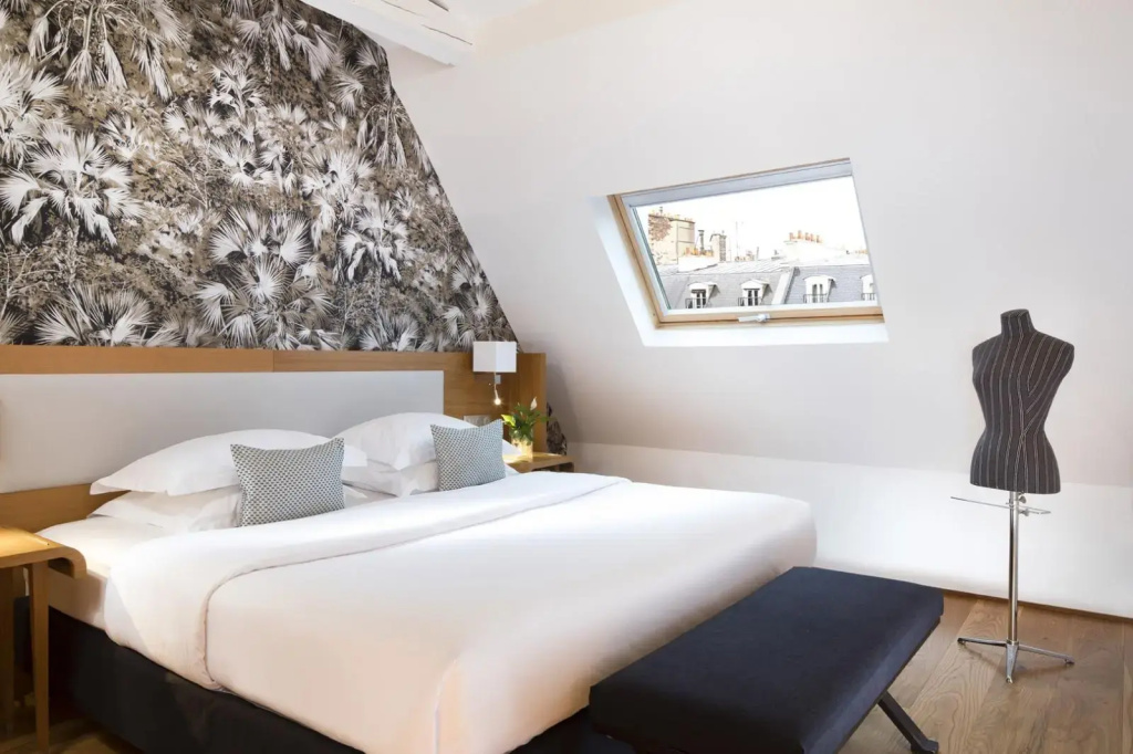 Double Suite (full double bed)