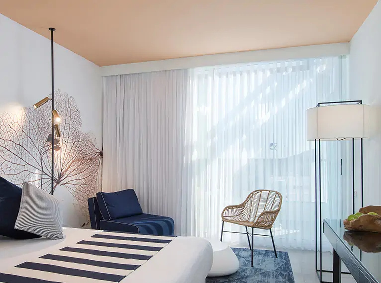 Coral Double room (full double bed)