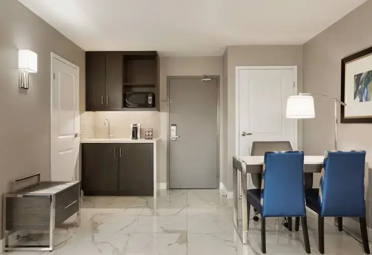 Embassy Suites by Hilton Toronto Airport - Chambres