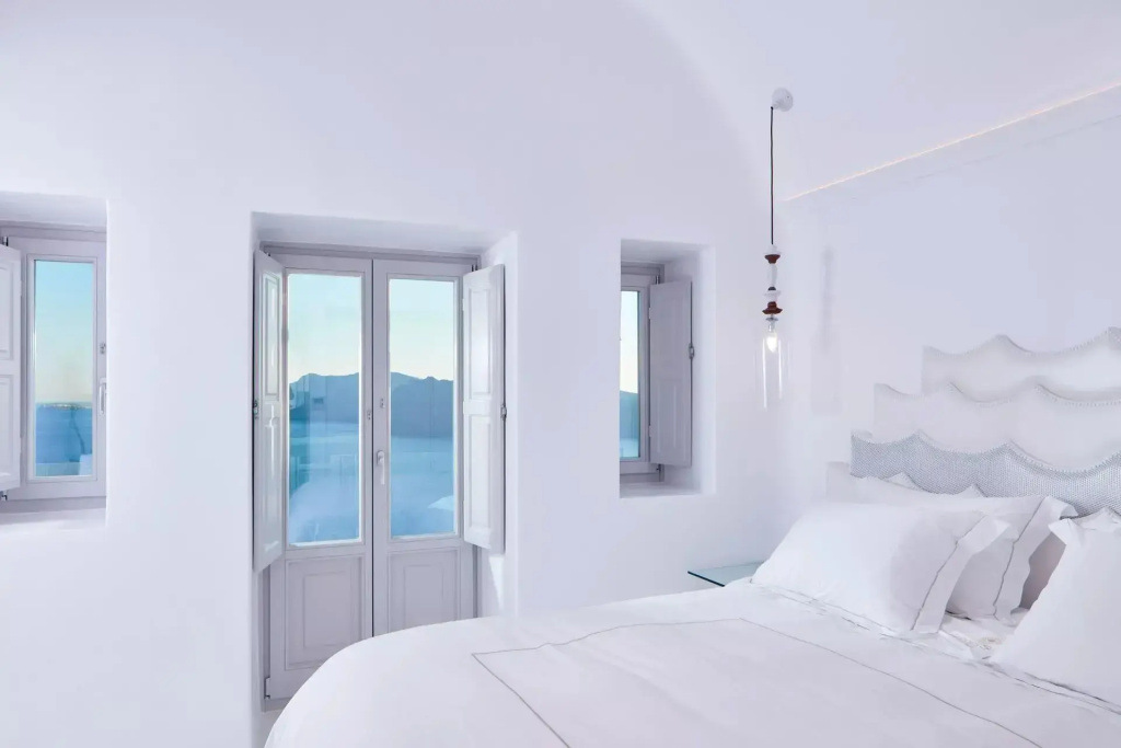 Master with Infinity Pool Suite