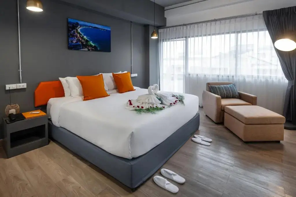 7 Stays Pattaya Hotel — фото