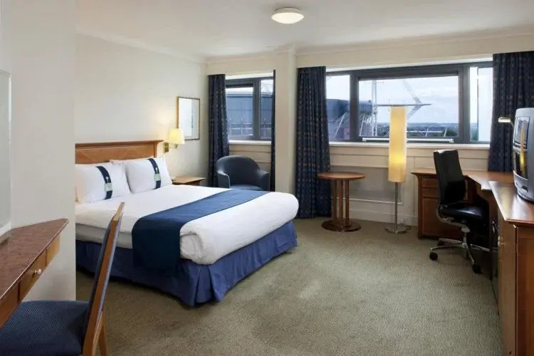 Holiday Inn Cardiff City Centre by IHG - Chambres