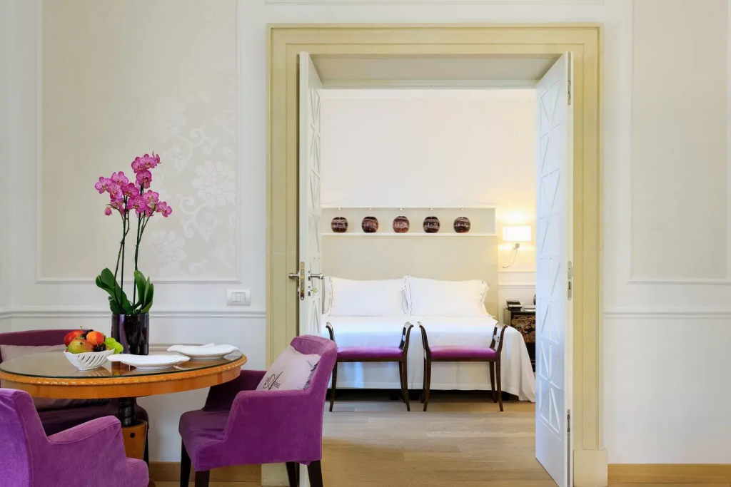 The Ashbee Double Suite (full double bed)