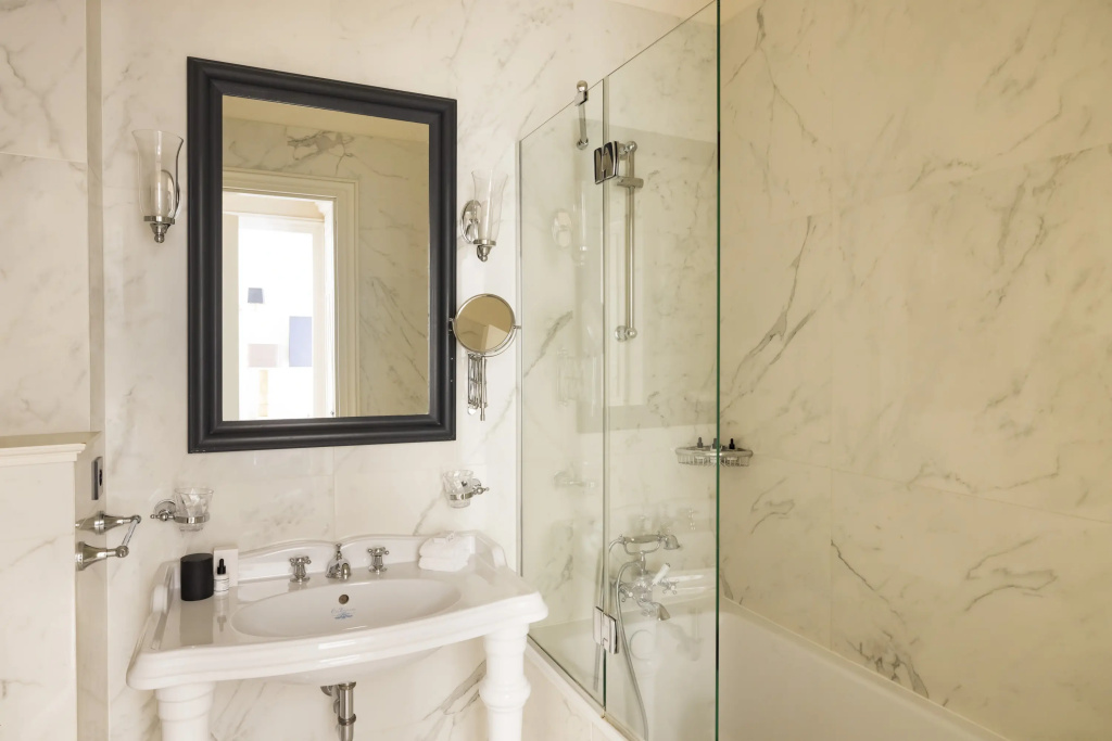 Pavillon Faubourg Saint-Germain & Spa 52