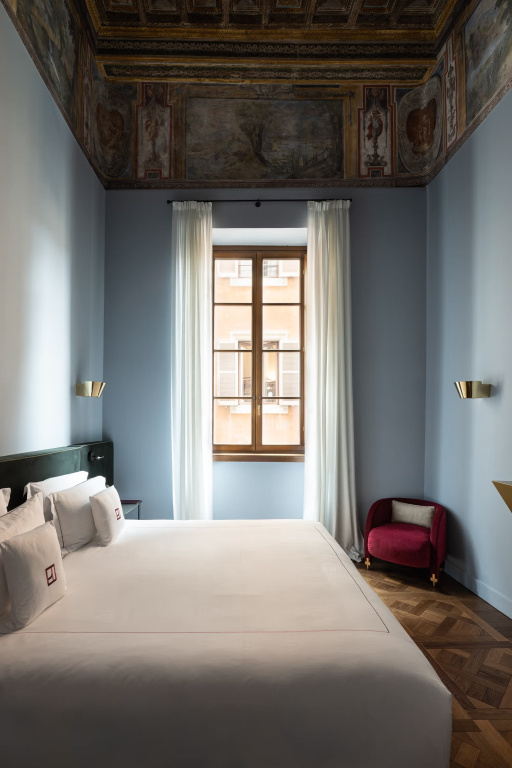 Double Suite (full double bed)