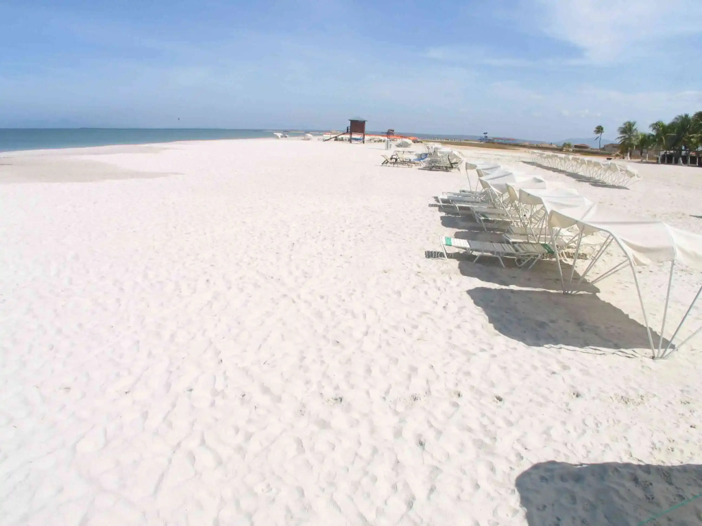 Beach & Waterfront