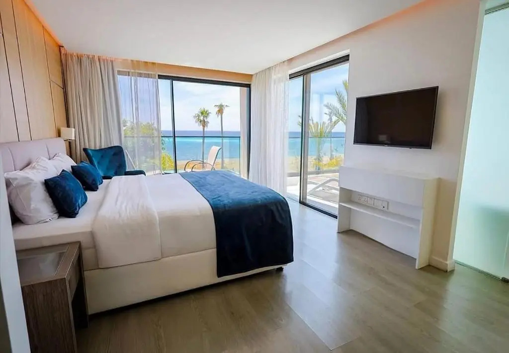 Lebay Beach Hotel — фото