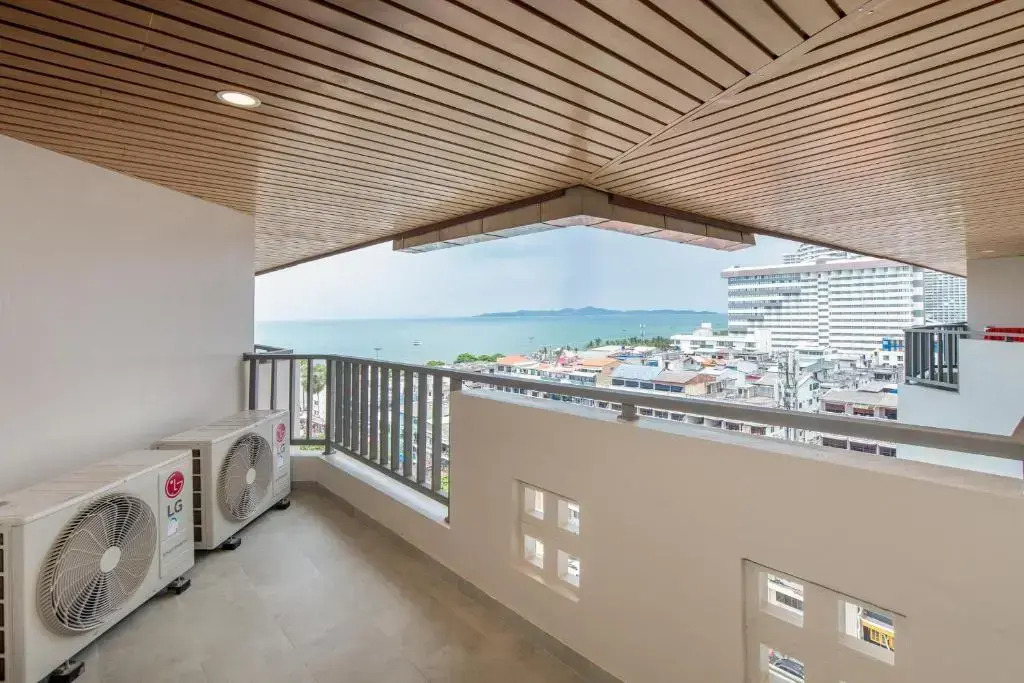 Люкс семейный в Jomtien Thani Hotel