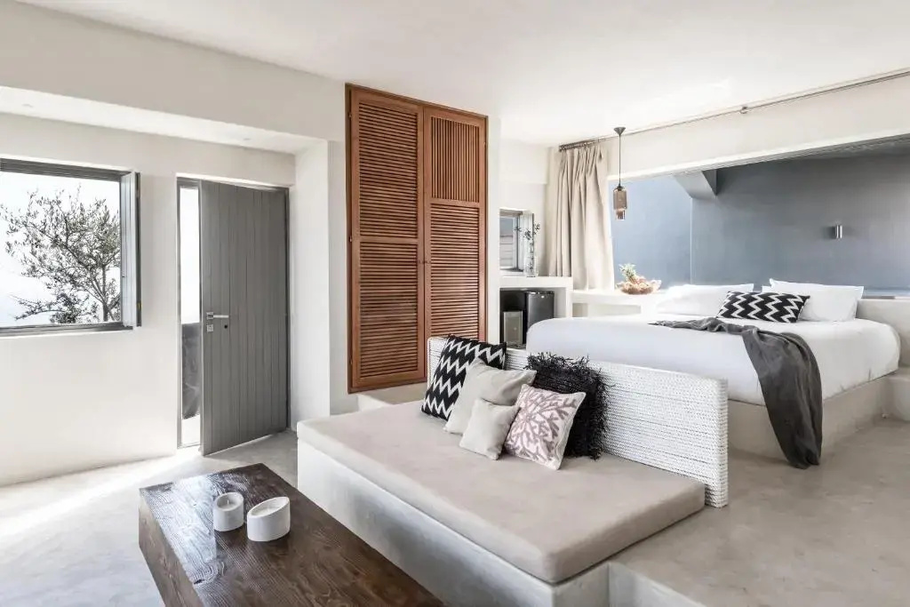 Double Junior Suite (full double bed)