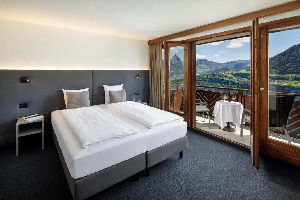 Double room (full double bed)