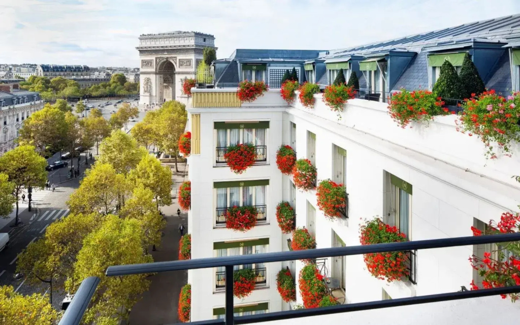 Napoleon Hotel 100