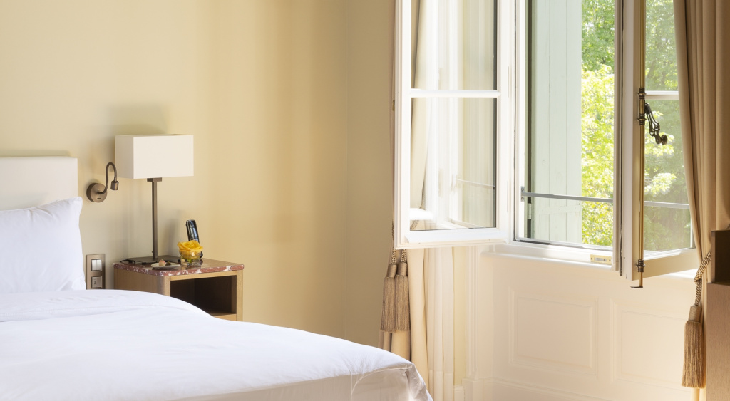 Double Corner Junior Suite (full double bed)