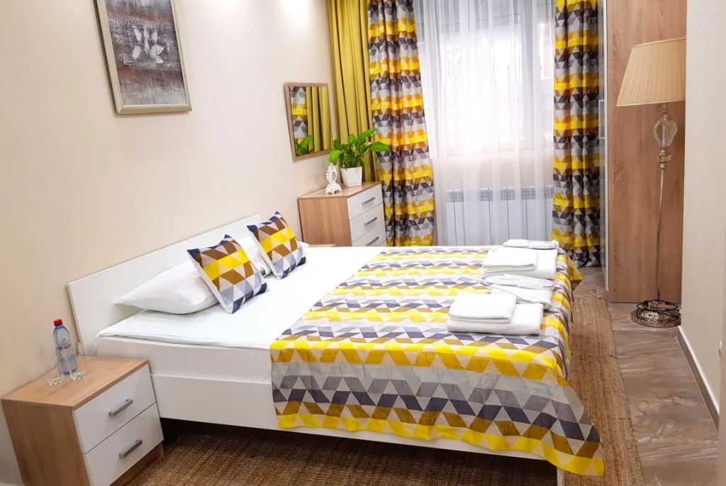 1 Bedroom Apartment
