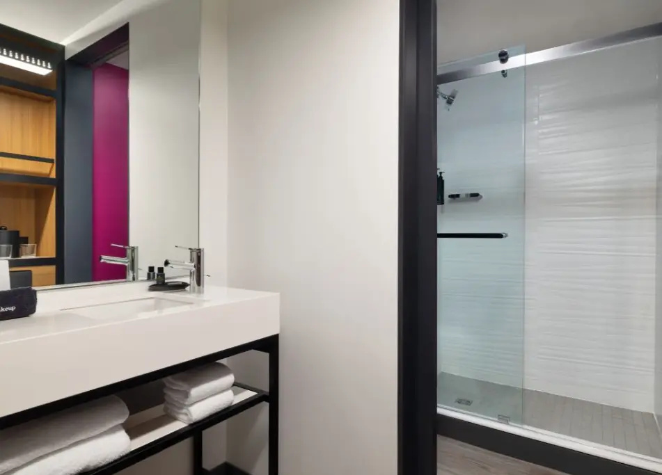 Aloft by Marriott Houston by the Galleria - Chambres