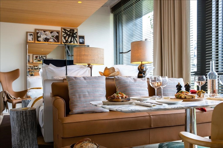 Double Junior Suite (full double bed)