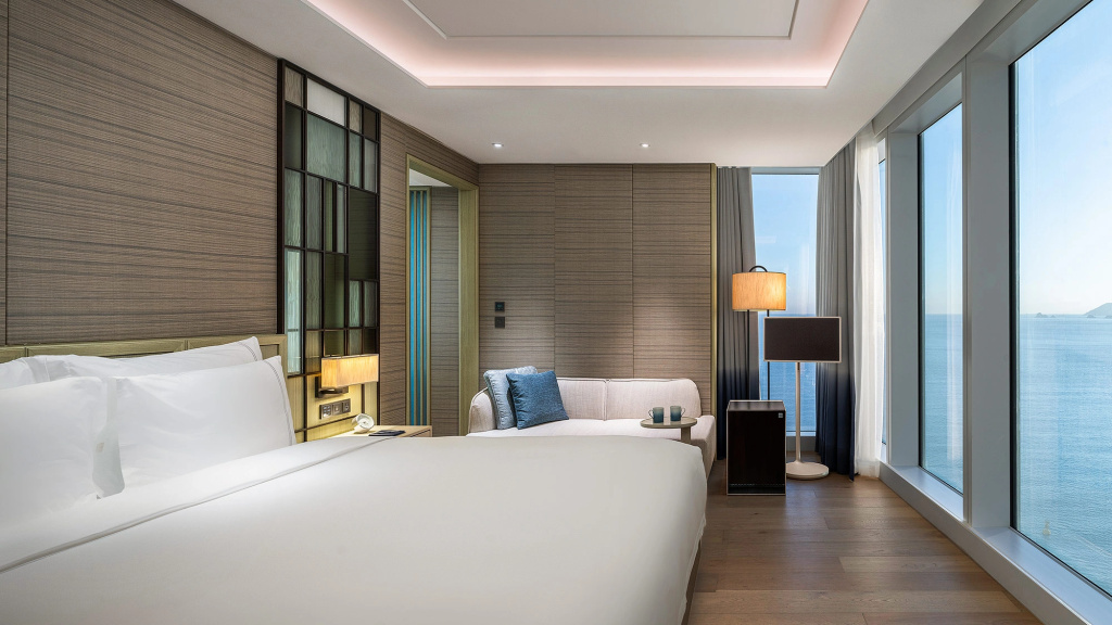 Presidential Double Suite with ocean view (full double bed)