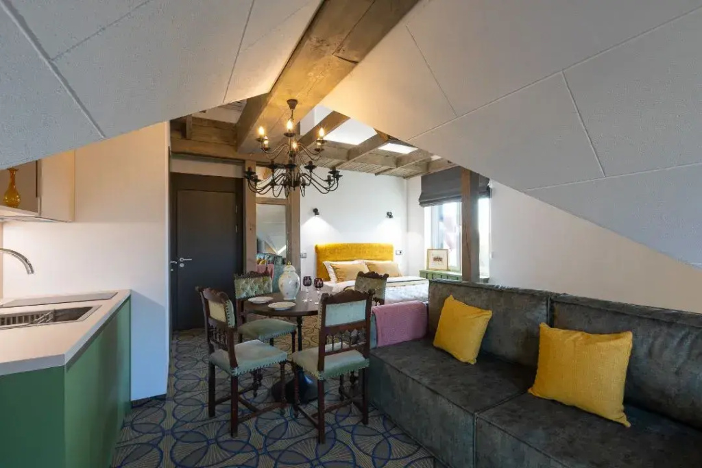 Louise Apartment