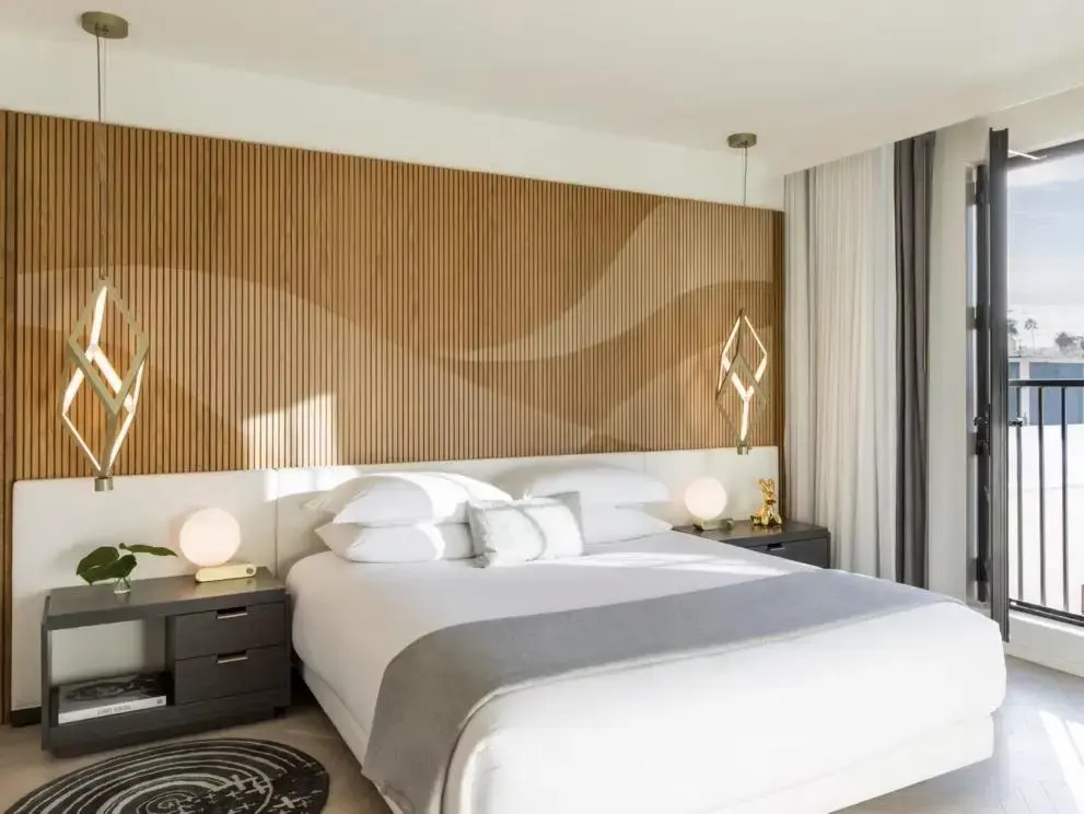 La Peer Double Suite (full double bed)
