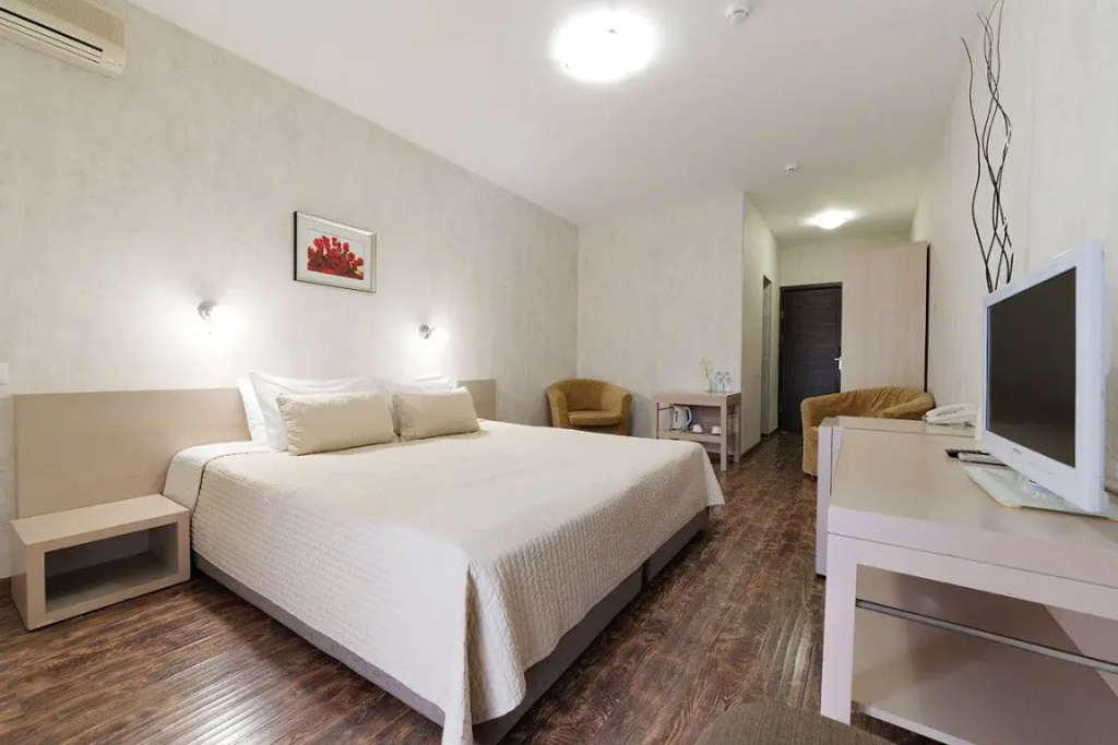 2 Rooms Comfort Double room with balcony (full double bed)