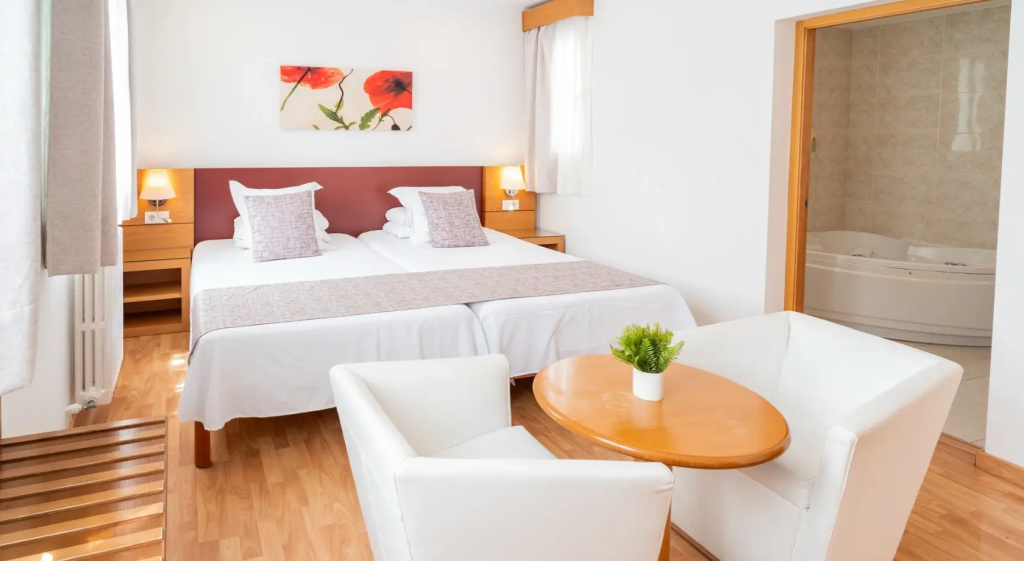 Hotel Amic Colón - Chambres